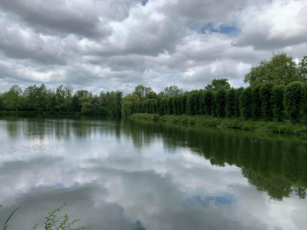 Domaine De Senercy Bed & Breakfast Sery-les-Mezieres Luaran gambar